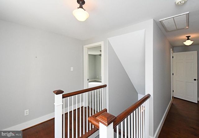 673 SPRING MOUNT RD, Schwenksville, PA 19473