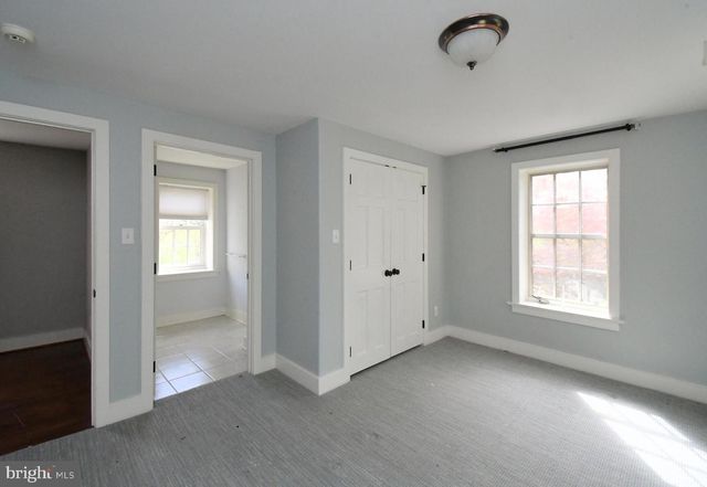 673 SPRING MOUNT RD, Schwenksville, PA 19473