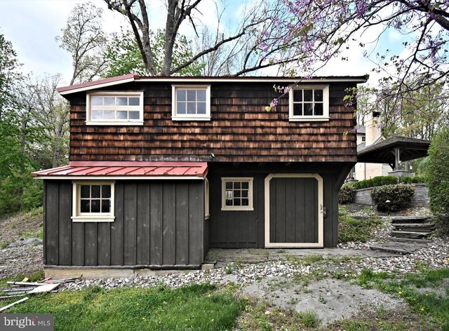 673 SPRING MOUNT RD, Schwenksville, PA 19473