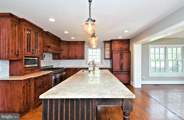 673 SPRING MOUNT RD, Schwenksville, PA 19473