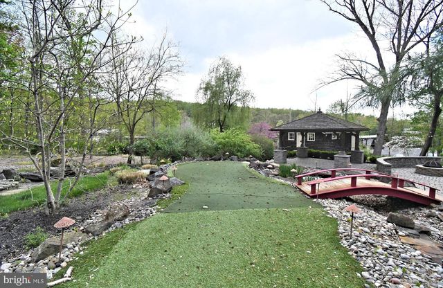 673 SPRING MOUNT RD, Schwenksville, PA 19473