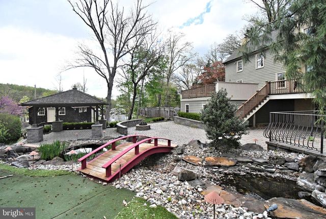 673 SPRING MOUNT RD, Schwenksville, PA 19473