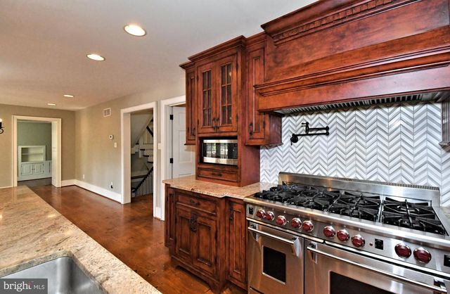 673 SPRING MOUNT RD, Schwenksville, PA 19473