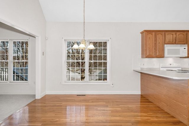 27 Holly Lane 27, Dracut, MA 01826