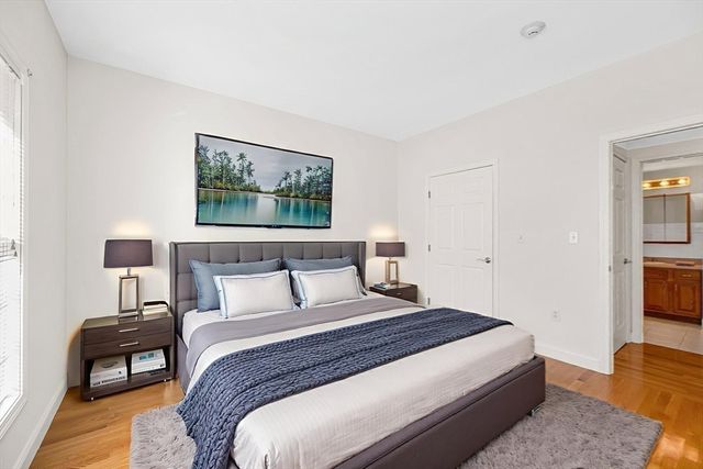 27 Holly Lane 27, Dracut, MA 01826