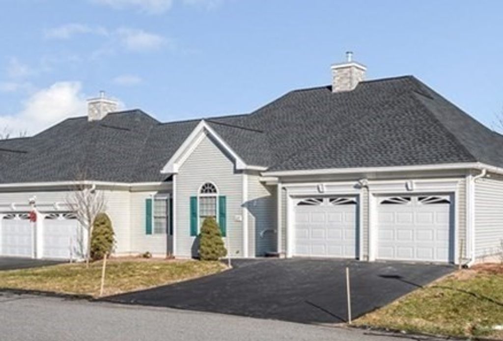 27 Holly Lane 27, Dracut, MA 01826