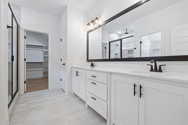 6907 SW Orange Avenue, Bentonville, AR 72713