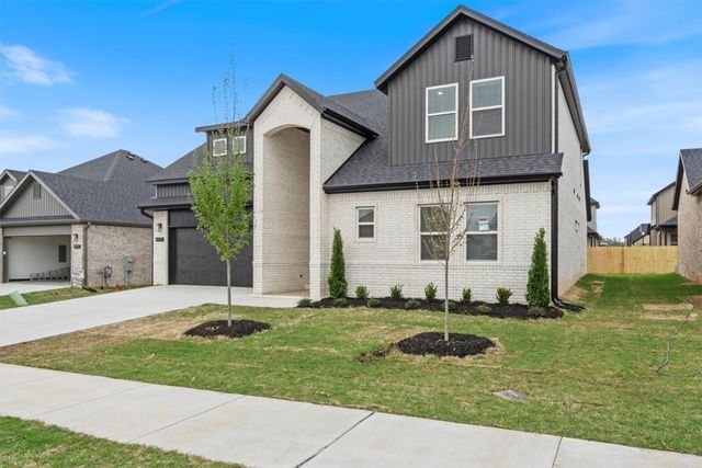 6907 SW Orange Avenue, Bentonville, AR 72713