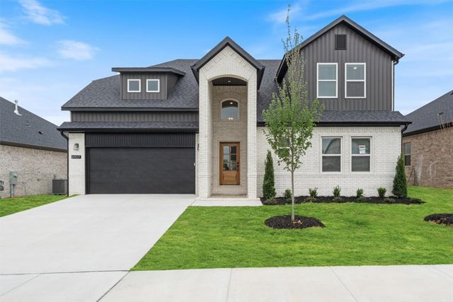 6907 SW Orange Avenue, Bentonville, AR 72713