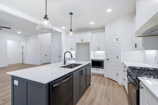 6907 SW Orange Avenue, Bentonville, AR 72713