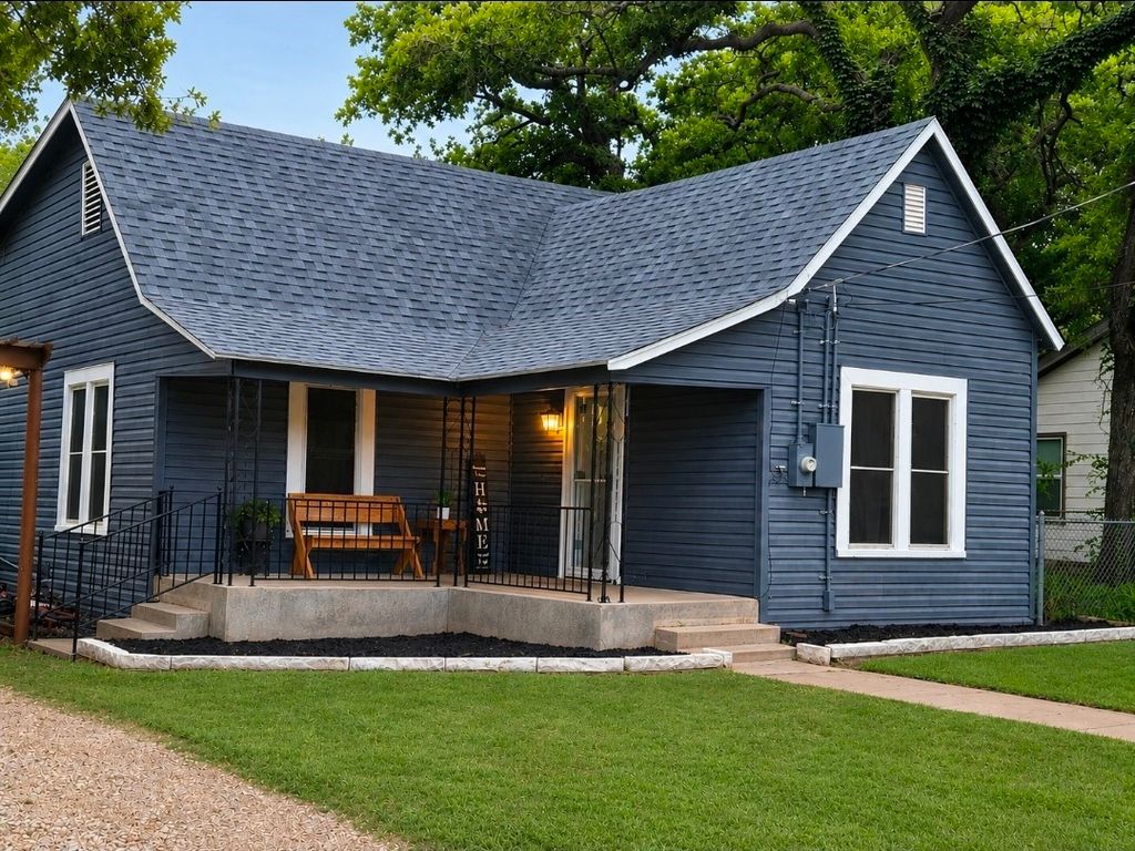 1011 Franklin Street, Weatherford, TX 76086
