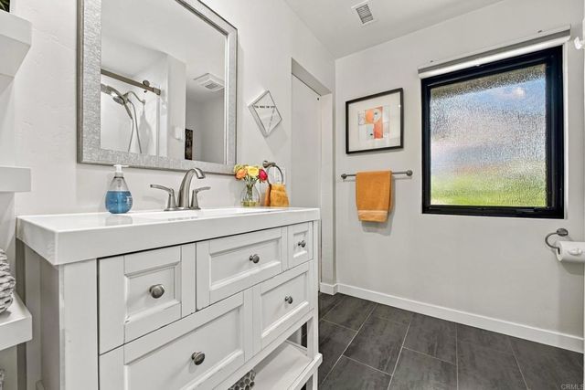 15647 Calistoga Dr, Ramona, CA 92065