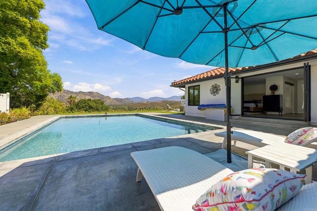15647 Calistoga Dr, Ramona, CA 92065