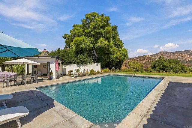 15647 Calistoga Dr, Ramona, CA 92065