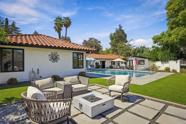15647 Calistoga Dr, Ramona, CA 92065