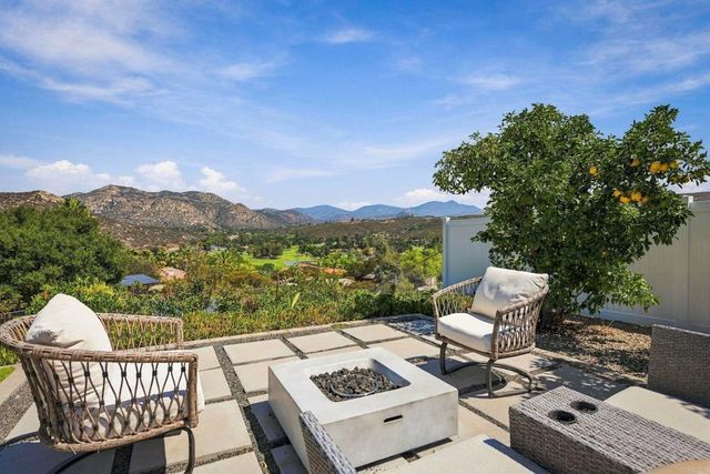 15647 Calistoga Dr, Ramona, CA 92065