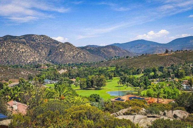 15647 Calistoga Dr, Ramona, CA 92065