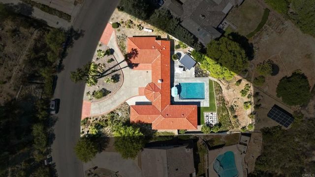 15647 Calistoga Dr, Ramona, CA 92065