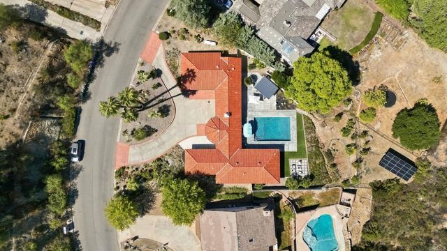 15647 Calistoga Dr, Ramona, CA 92065