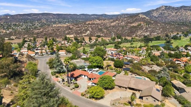 15647 Calistoga Dr, Ramona, CA 92065