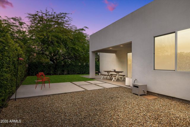 2922 E BLANCHE Drive, Phoenix, AZ 85032