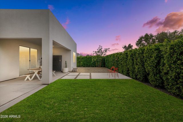 2922 E BLANCHE Drive, Phoenix, AZ 85032