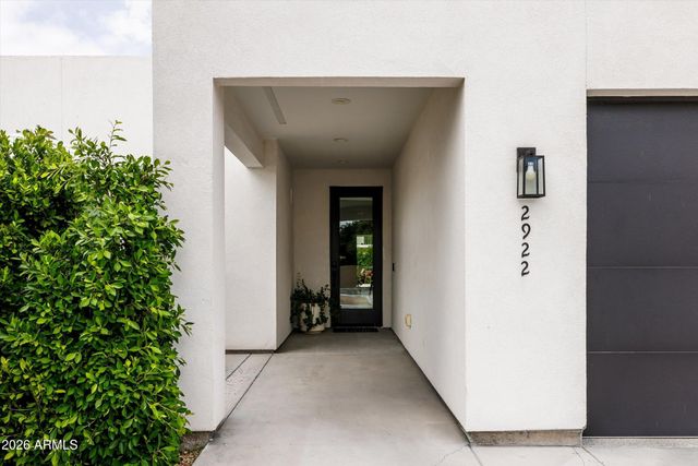 2922 E BLANCHE Drive, Phoenix, AZ 85032