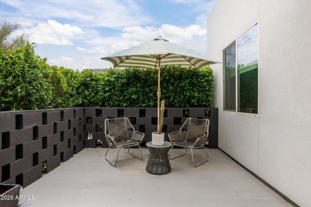 2922 E BLANCHE Drive, Phoenix, AZ 85032