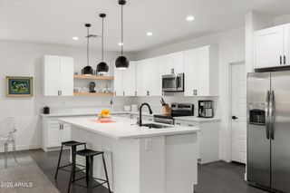 2922 E BLANCHE Drive, Phoenix, AZ 85032