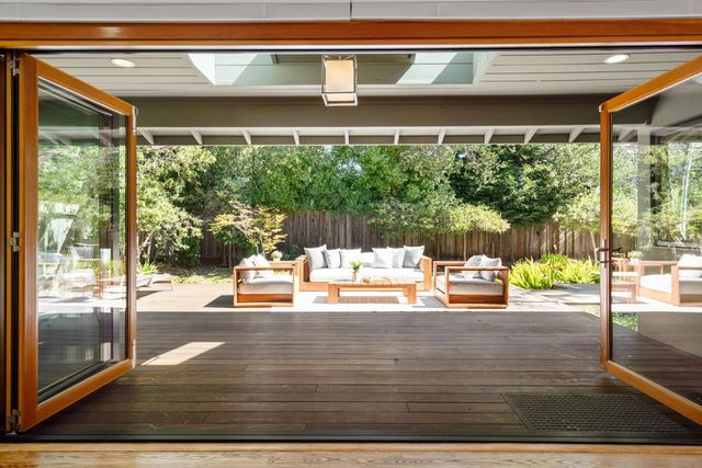 25 Sharon Court, Menlo Park, CA 94025