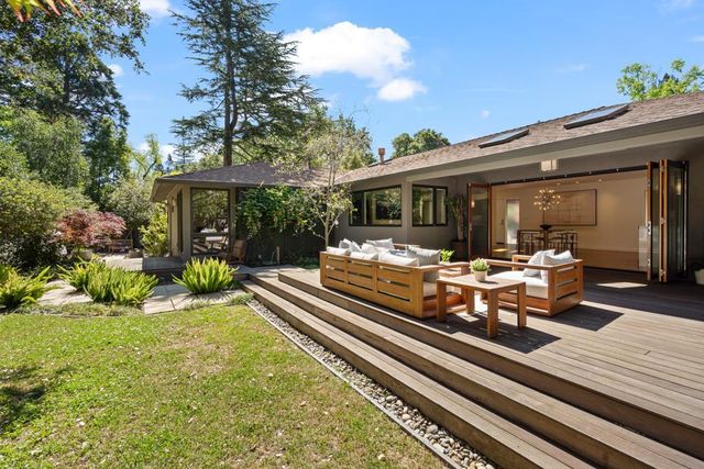 25 Sharon Court, Menlo Park, CA 94025