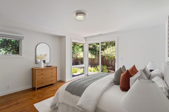 25 Sharon Court, Menlo Park, CA 94025