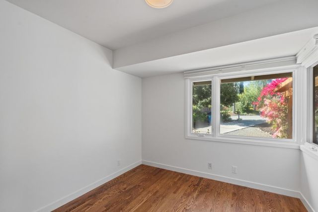 25 Sharon Court, Menlo Park, CA 94025