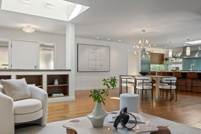 25 Sharon Court, Menlo Park, CA 94025