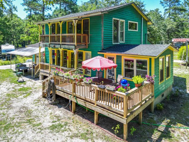 1205 Shelter Creek Drive, Burgaw, NC 28425