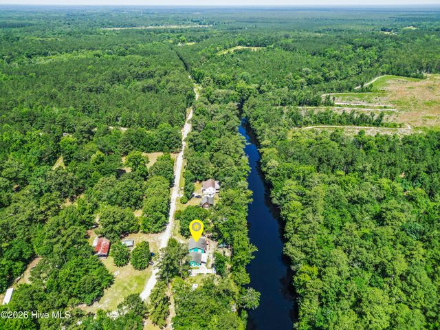 1205 Shelter Creek Drive, Burgaw, NC 28425