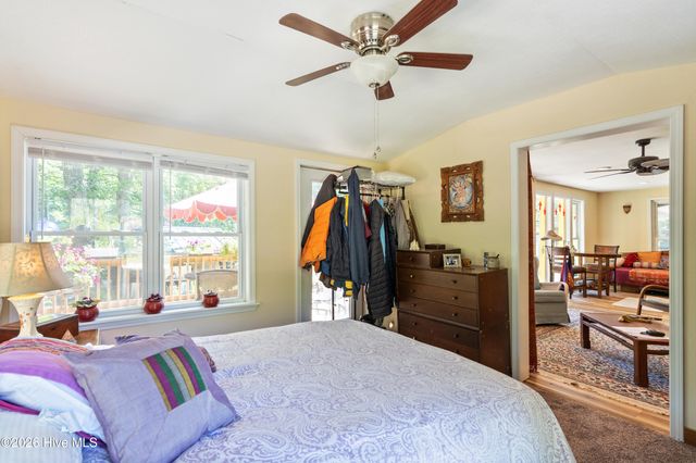 1205 Shelter Creek Drive, Burgaw, NC 28425