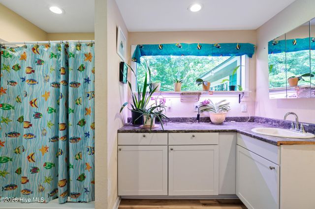 1205 Shelter Creek Drive, Burgaw, NC 28425