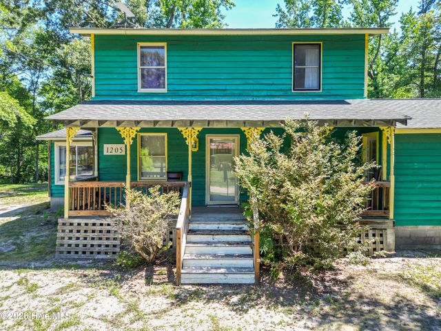 1205 Shelter Creek Drive, Burgaw, NC 28425