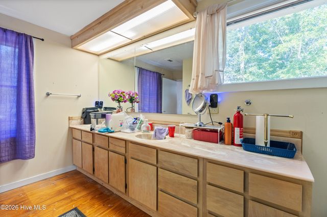 1205 Shelter Creek Drive, Burgaw, NC 28425