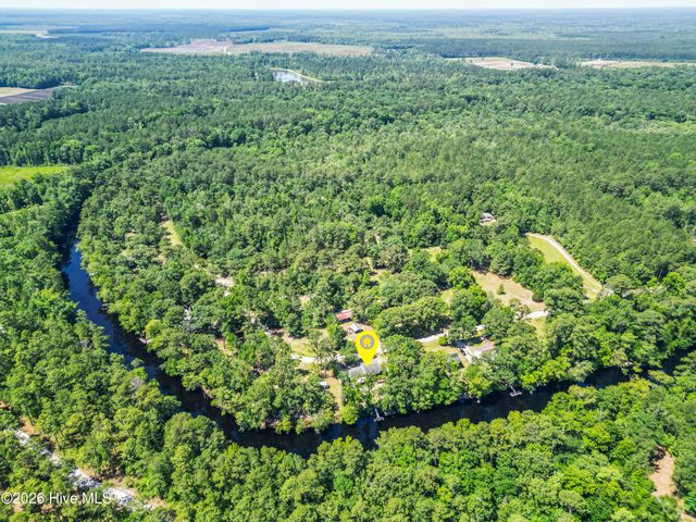 1205 Shelter Creek Drive, Burgaw, NC 28425