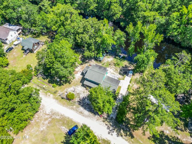1205 Shelter Creek Drive, Burgaw, NC 28425