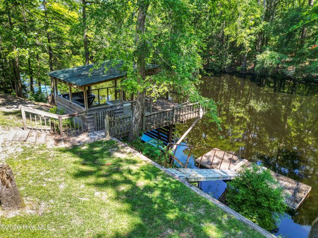 1205 Shelter Creek Drive, Burgaw, NC 28425