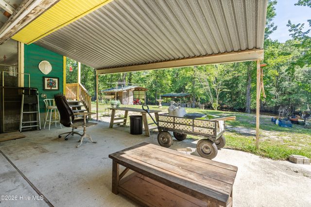 1205 Shelter Creek Drive, Burgaw, NC 28425