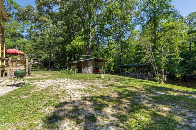1205 Shelter Creek Drive, Burgaw, NC 28425