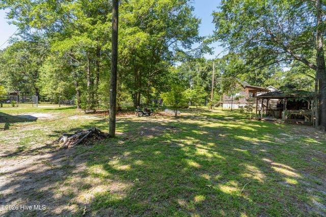 1205 Shelter Creek Drive, Burgaw, NC 28425