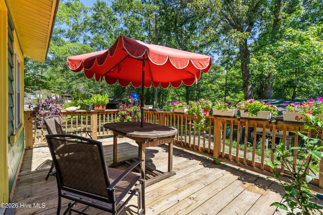 1205 Shelter Creek Drive, Burgaw, NC 28425