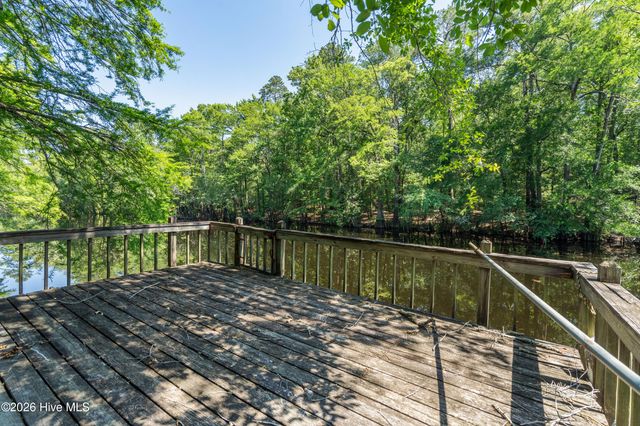 1205 Shelter Creek Drive, Burgaw, NC 28425
