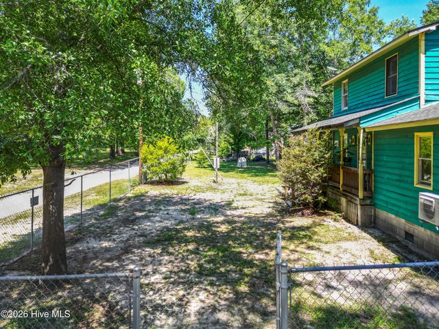 1205 Shelter Creek Drive, Burgaw, NC 28425