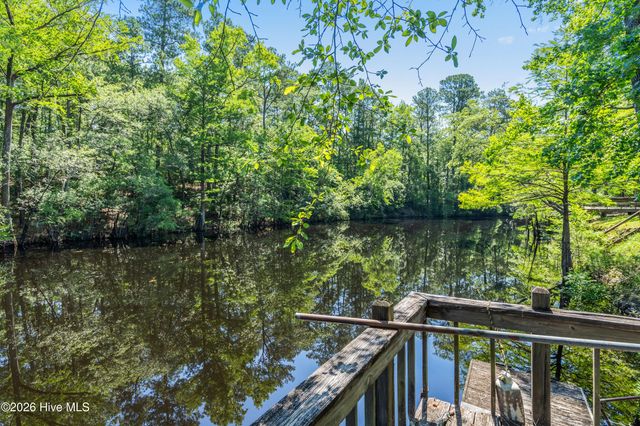 1205 Shelter Creek Drive, Burgaw, NC 28425